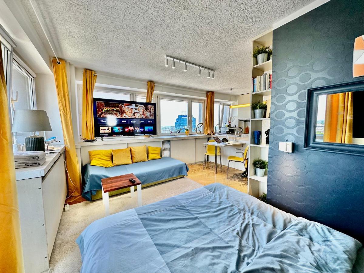 Sun Clima/Ac Metro X2 Fast Wifi 500 Mbs 70'Tv Netflix Appletv Hbo Lägenhet Warszawa Exteriör bild